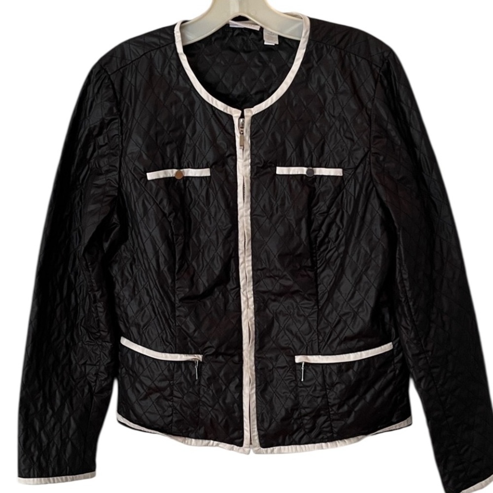 Chico’s Zenergy size 10 black quilted zip front Chanel style jacket , white trim